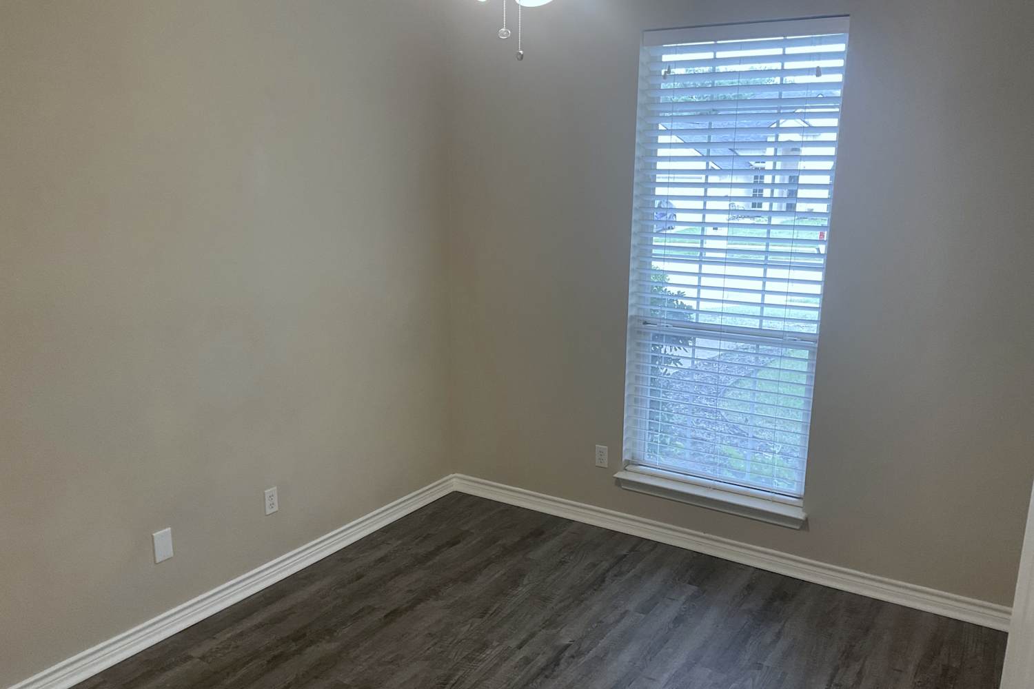 2105 Nugent Dr photo 5