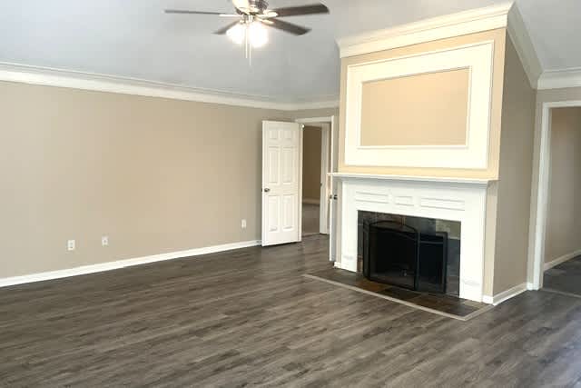 2113 Pleasant Valley Dr photo 3