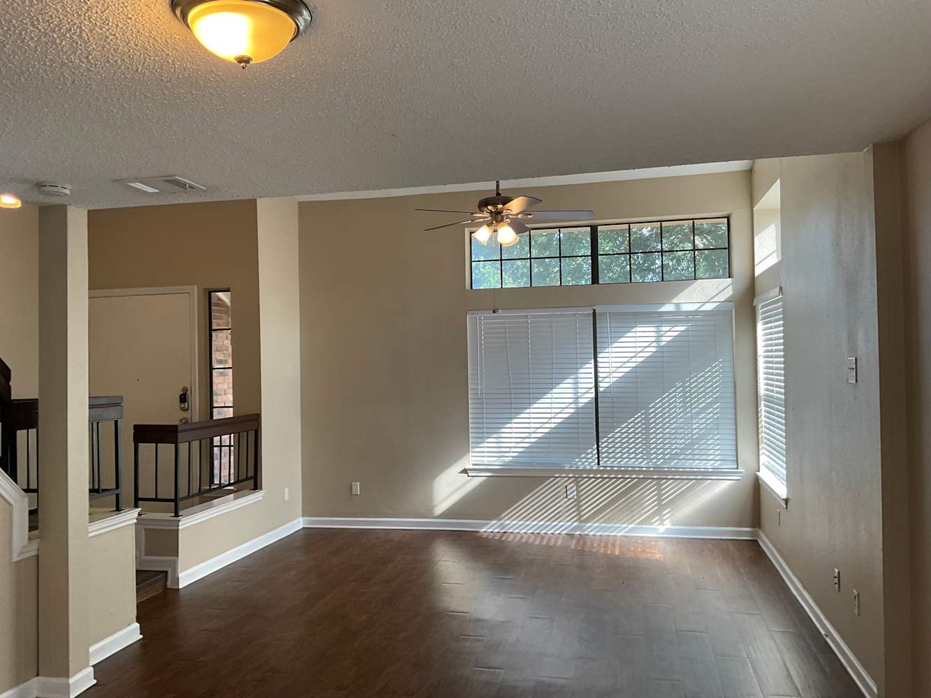 2117 Belmont Park Dr photo 4