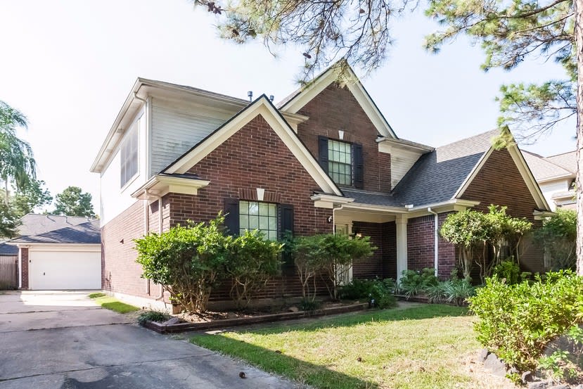 2117 Shadow Bay Cir photo 2