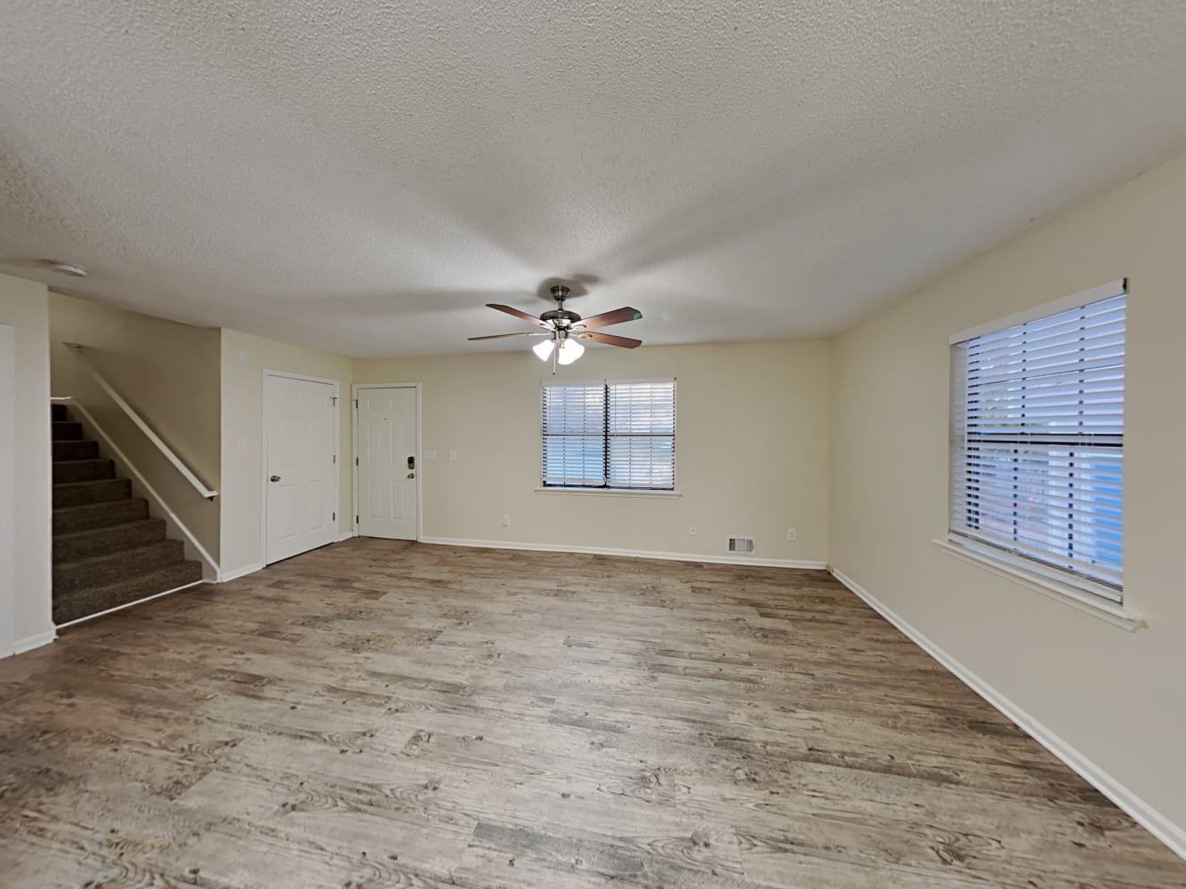 211 Westwood Trl photo 5