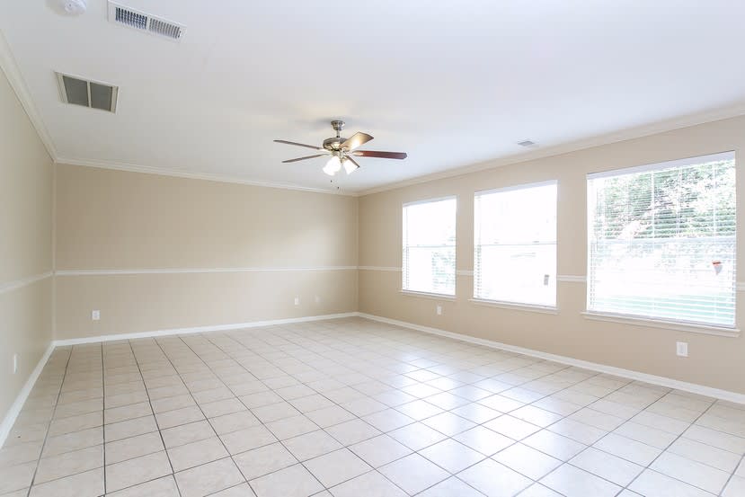 21346 Hadrian Dr photo 4