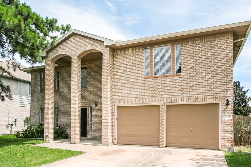 21346 Hadrian Dr photo 2