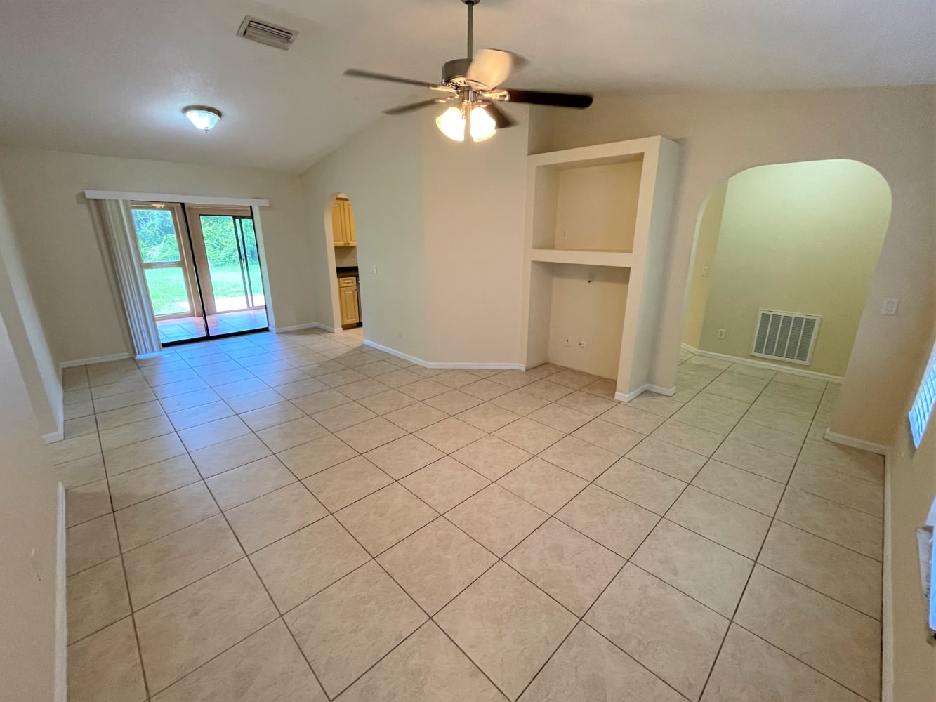 21370 Grayton Ter photo 2