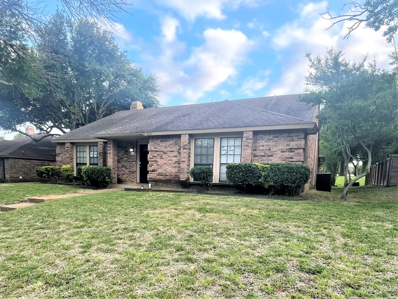 1028 Twin Falls Dr photo 3