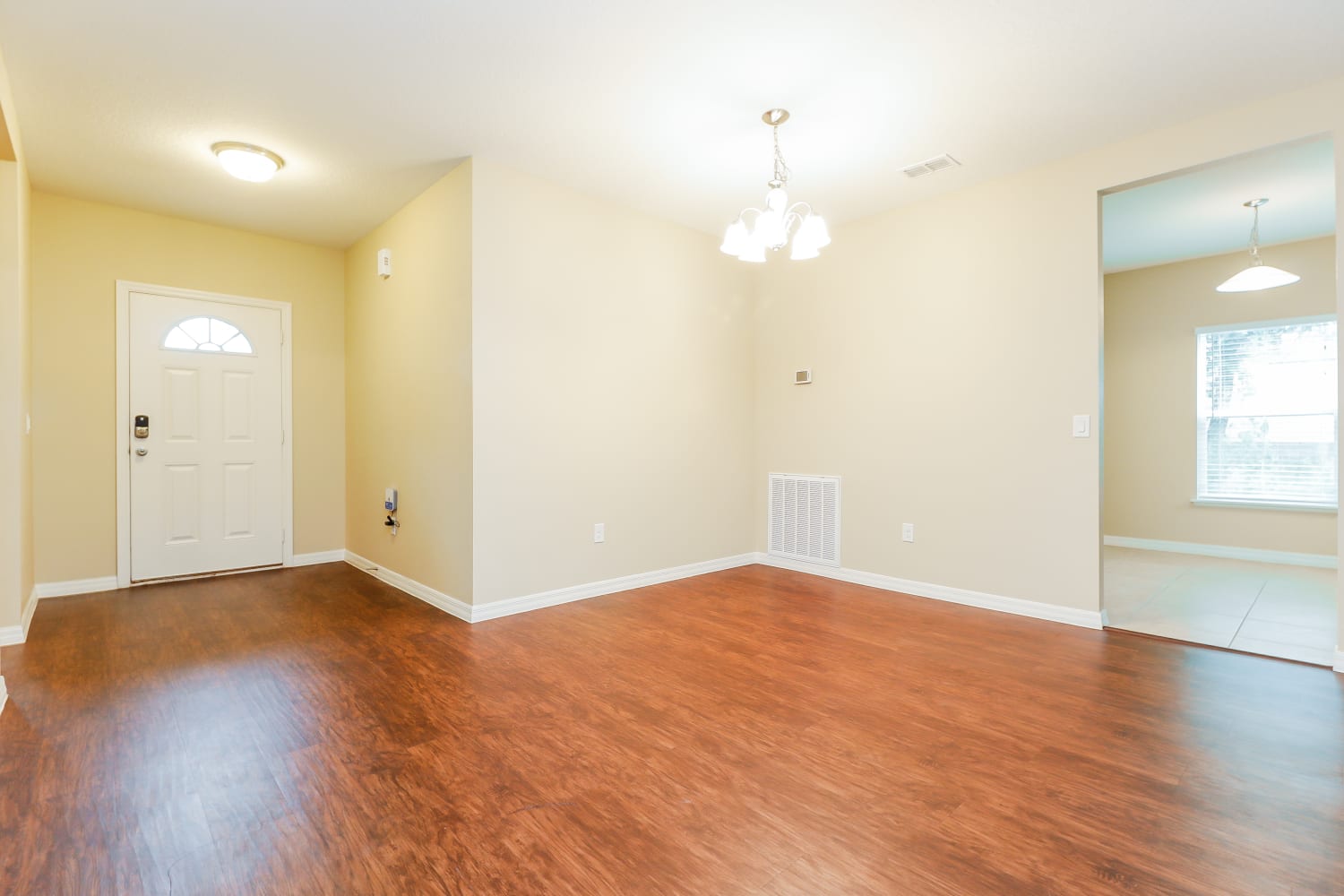 2182 Deborah Dr photo 2