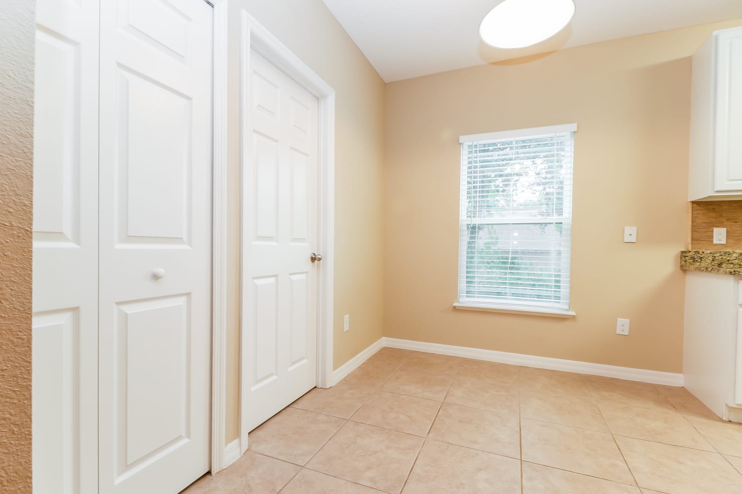 2182 Deborah Dr photo 5