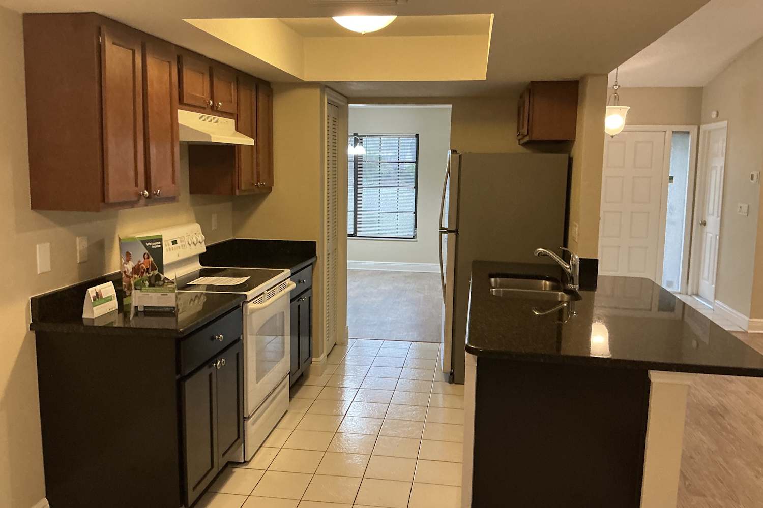 2212 Viscaya Pkwy photo 5