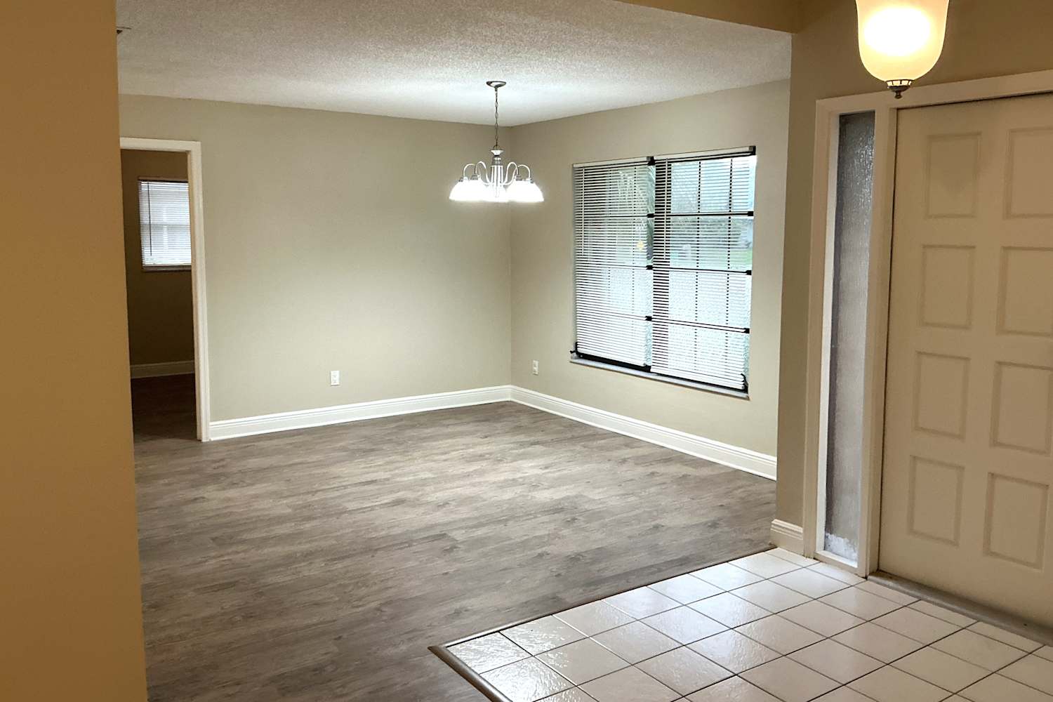 2212 Viscaya Pkwy photo 3