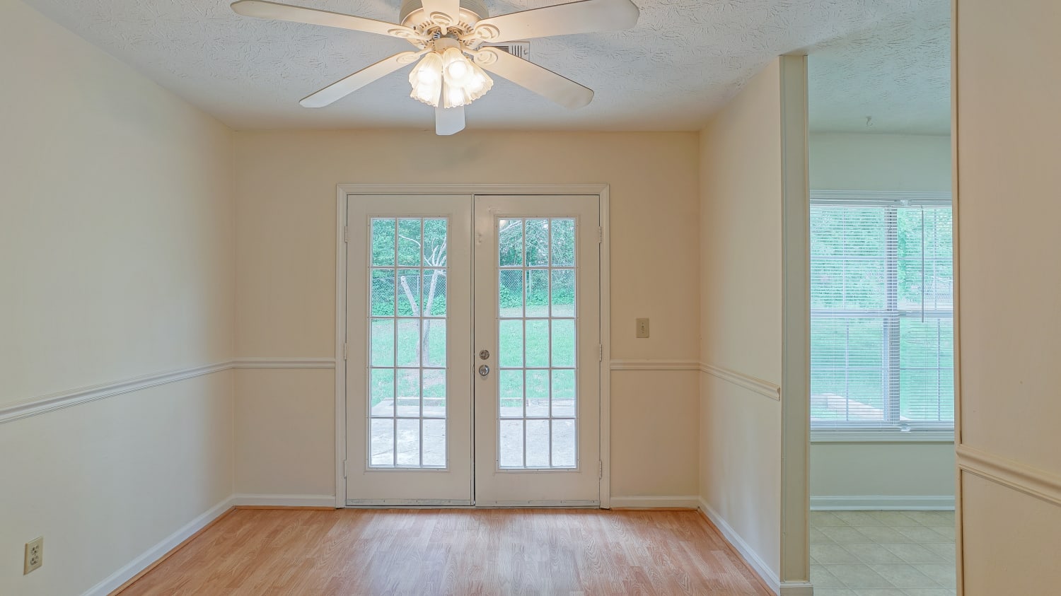 221 River Birch Dr photo 3