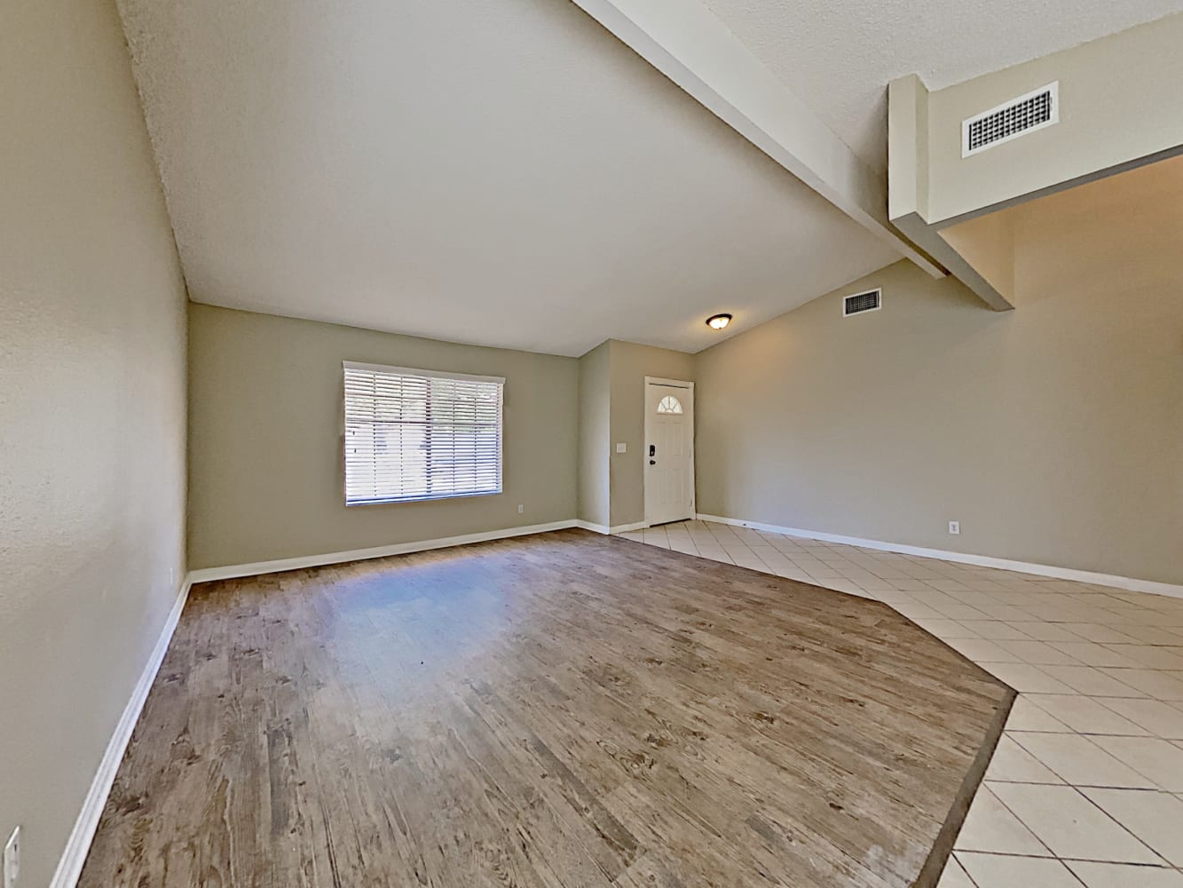 2308 Lone Pine St photo 4