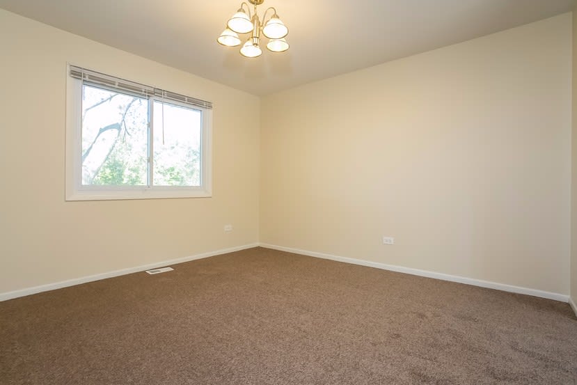 22830 Lakeshore Dr photo 5