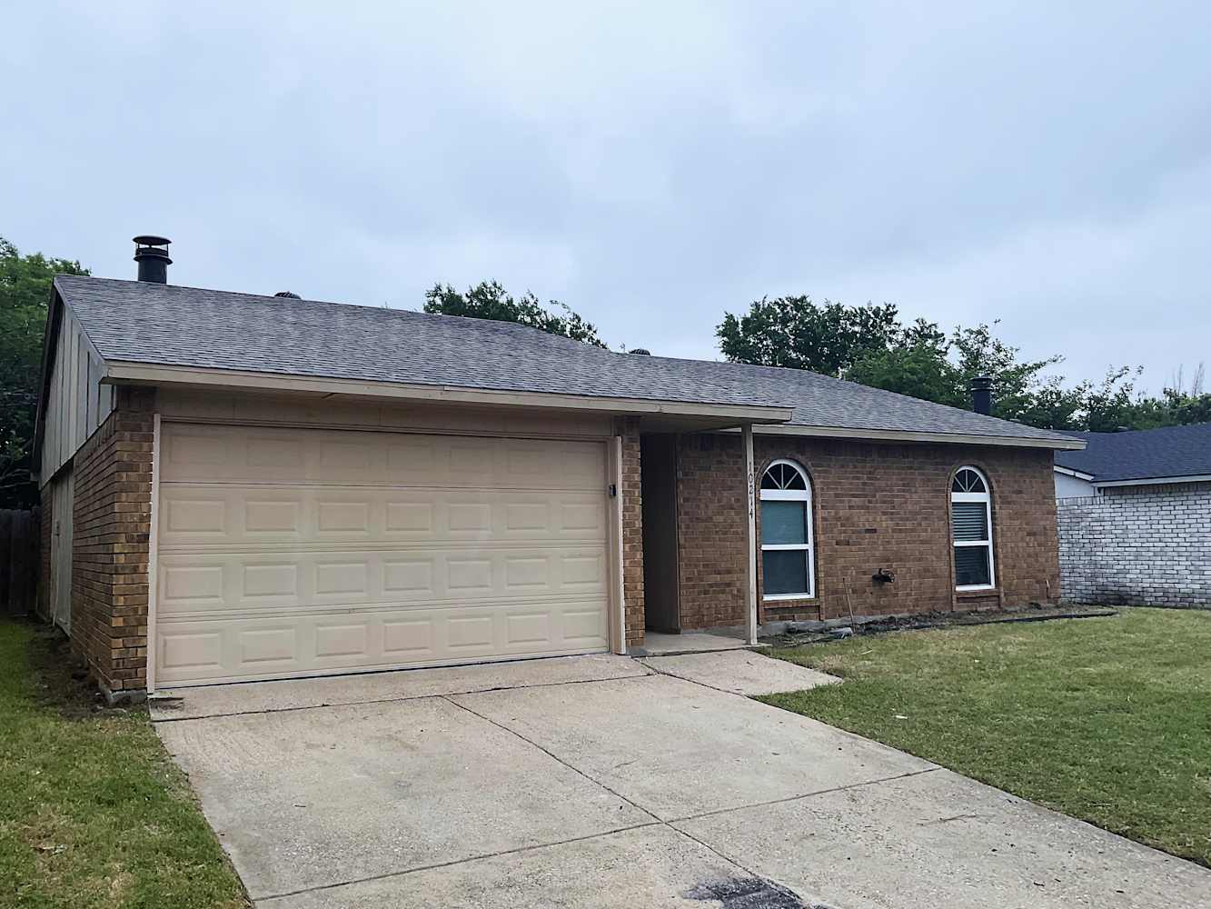 10214 Deer Hollow Dr photo 2