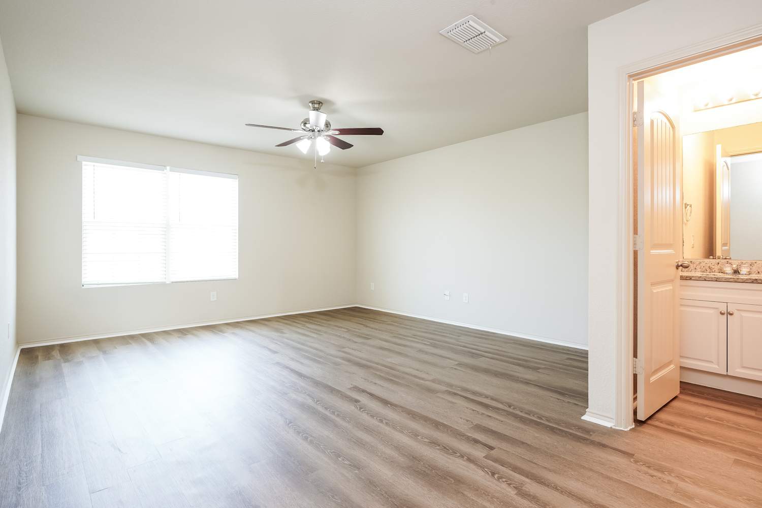 2300 Bray Village Dr photo 5