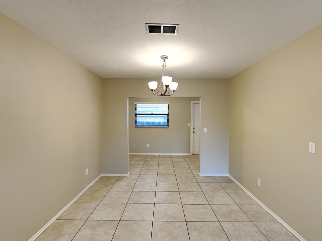 2302 Windsor Oaks Ave photo 3