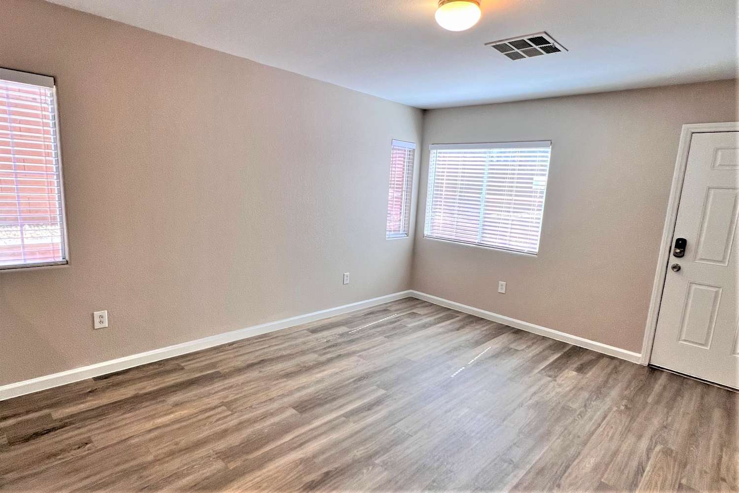 3610 Hat Rock Ct photo 2