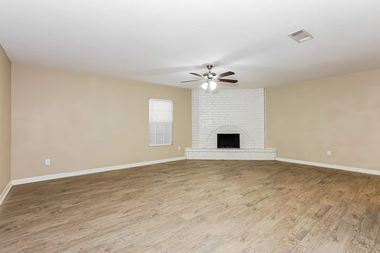 2308 Tallowood Ct photo 3
