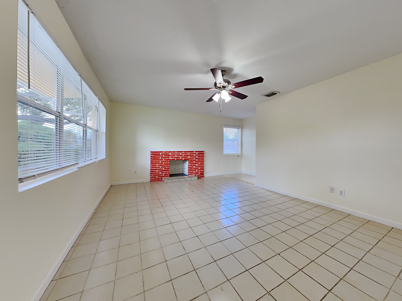2336 Cypress Rd photo 4