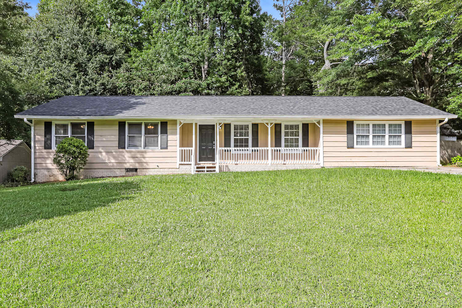 2396 Shire Ct photo 2