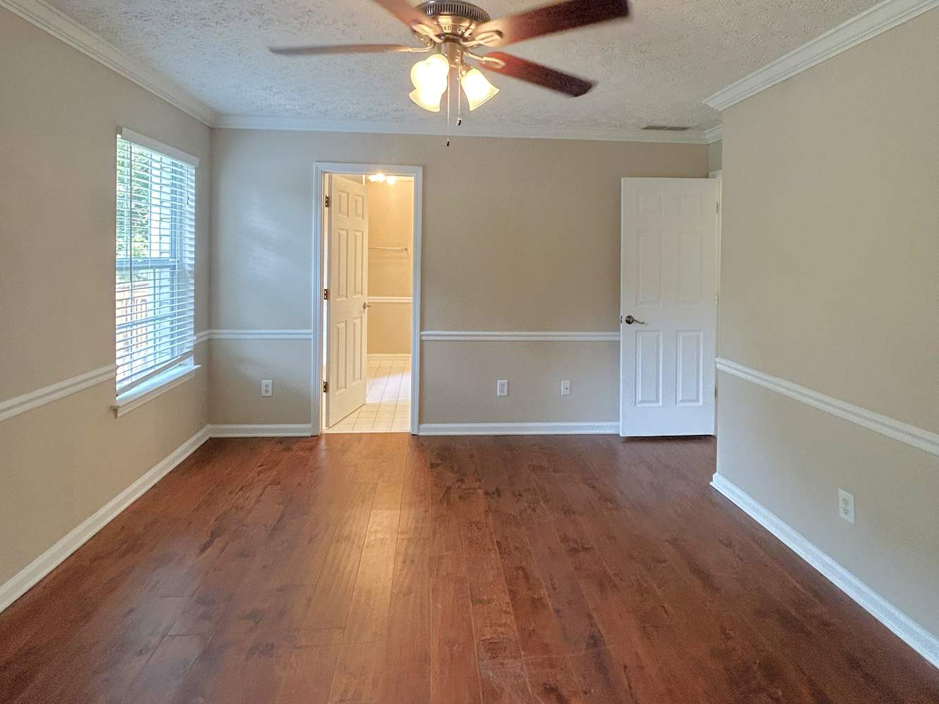 3020 Maple Dr NW photo 5