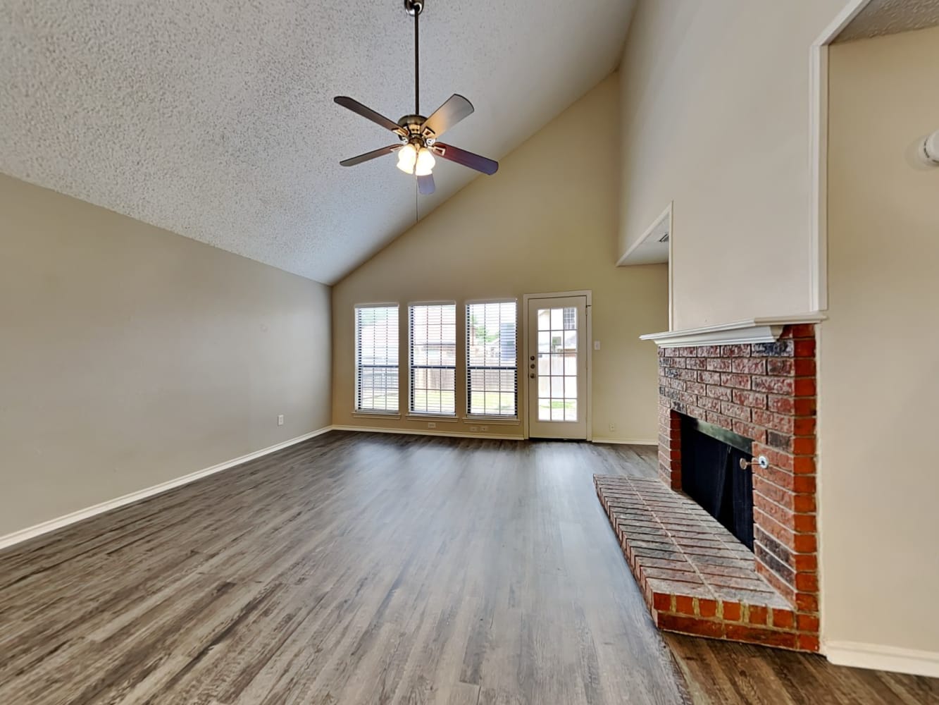 2404 Beaver Run photo 4