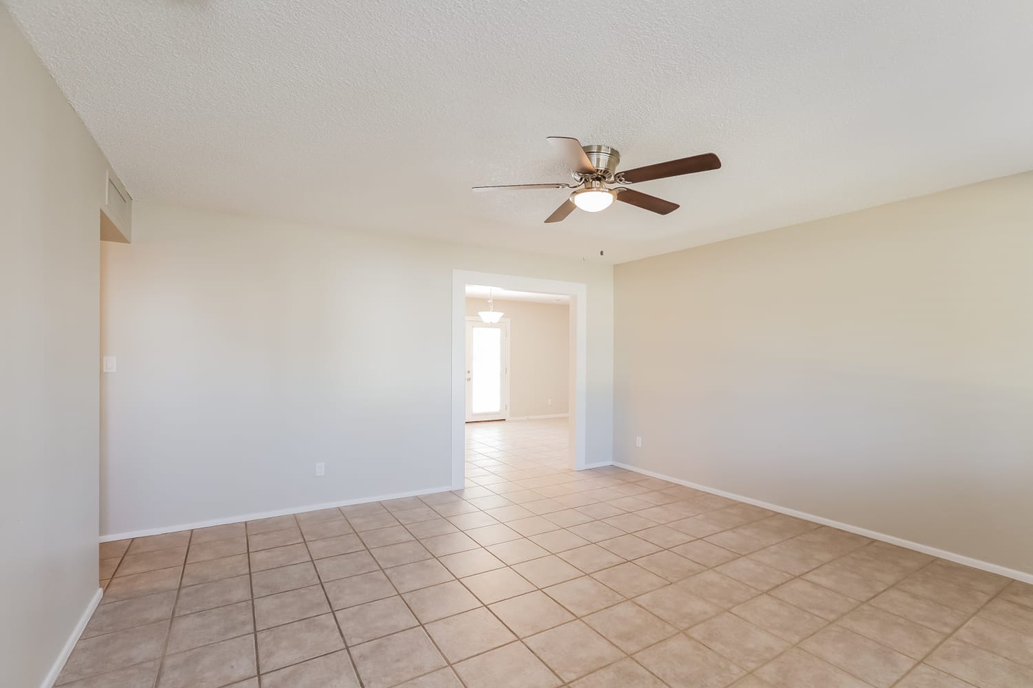 617 E La Jolla Drive photo 3