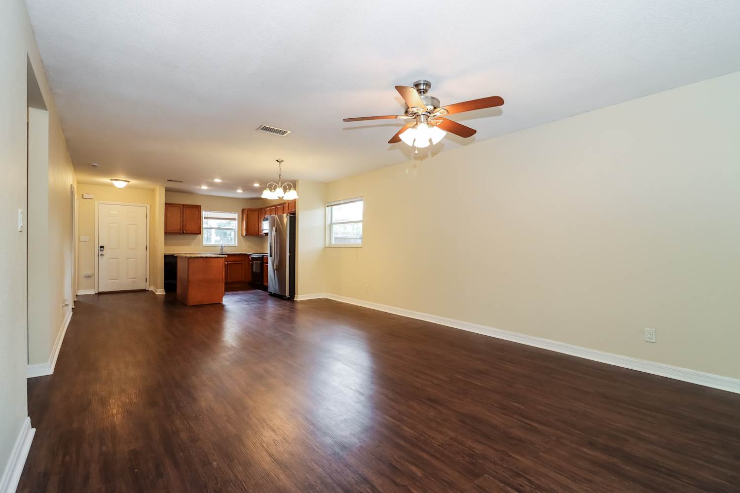 2512 Casilla Way S photo 4