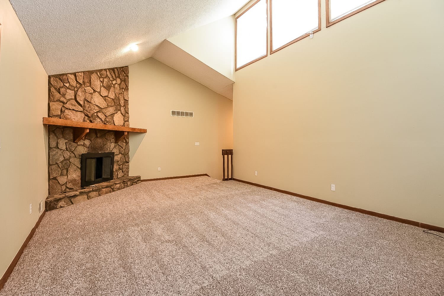 2609 Spear Point Ct photo 4