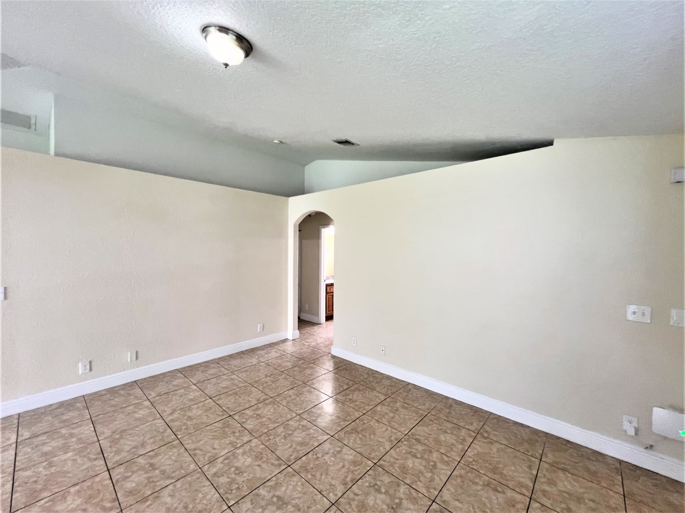 2611 Alexander Ave photo 5