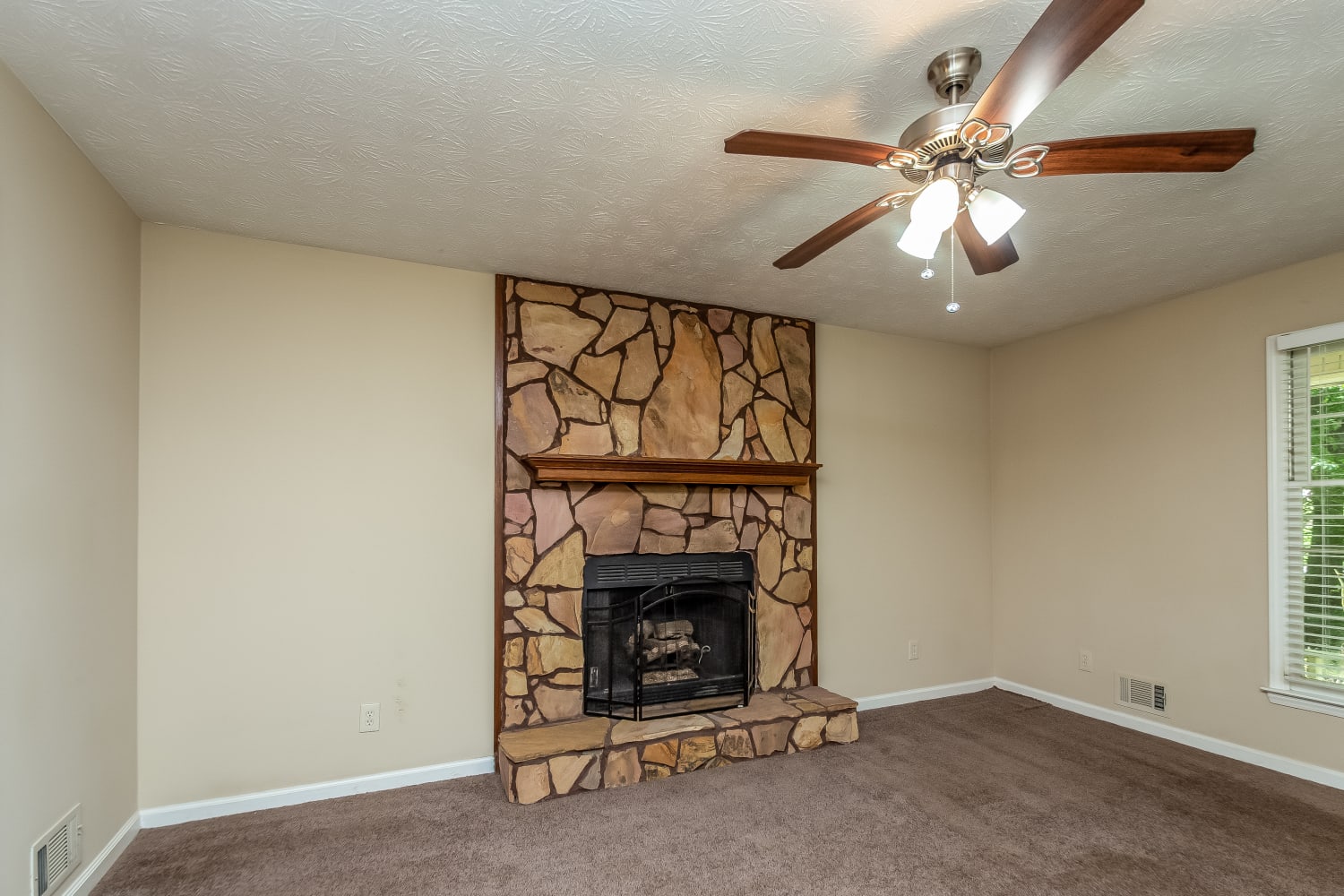 2710 Old Ivy Ct photo 4