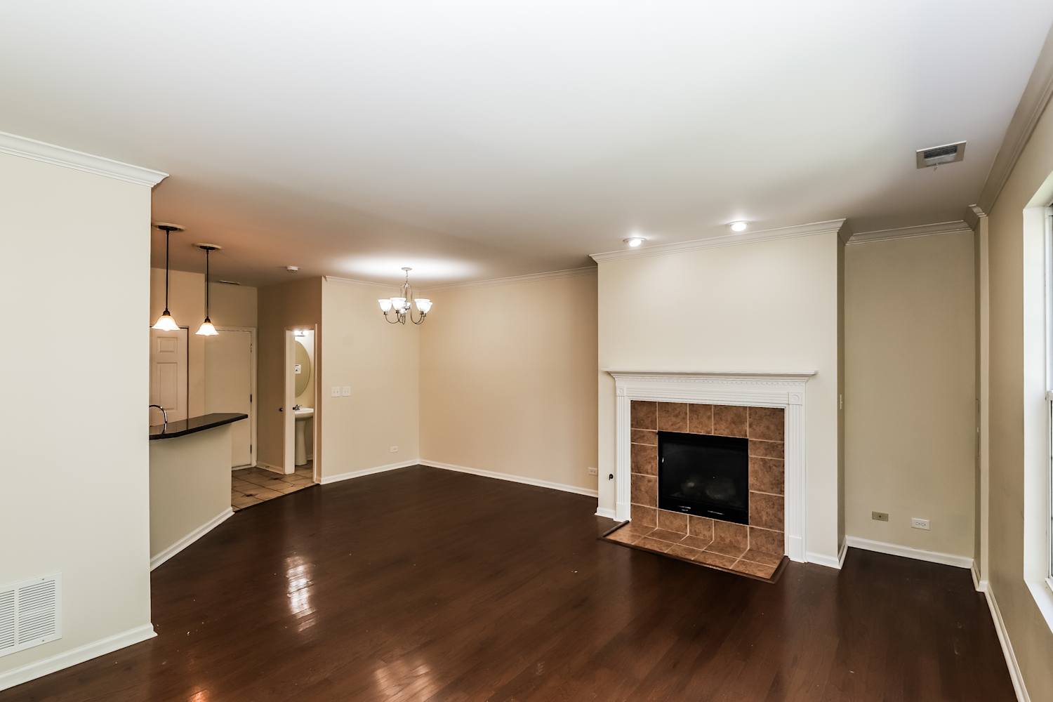 271 Springbrook Trl S photo 4