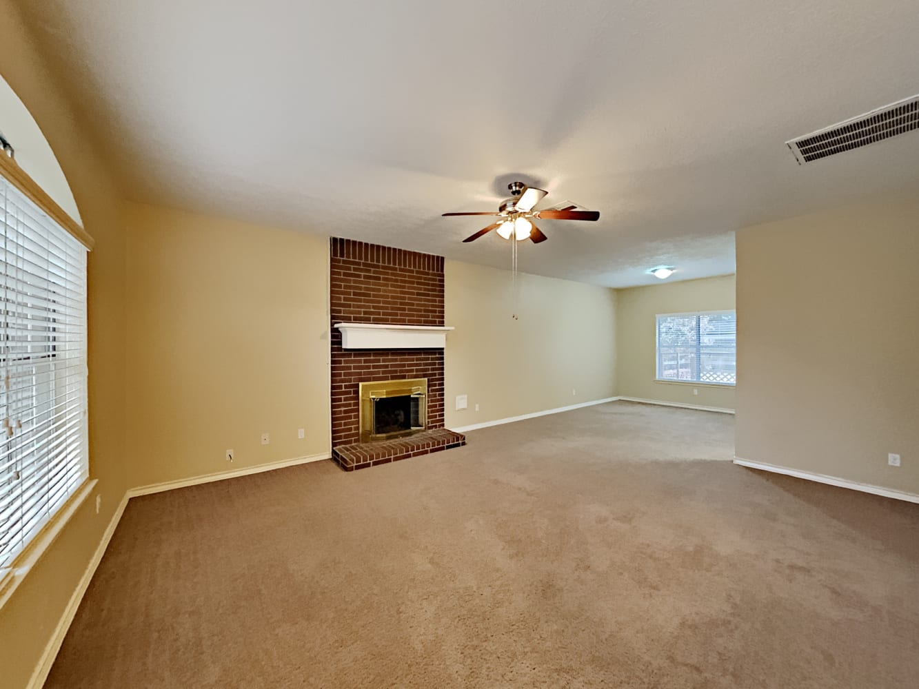 2721 Leroy St photo 4