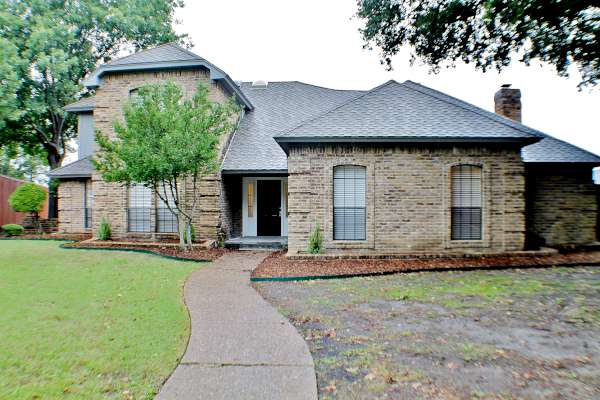 2821 Piedra Dr photo 2