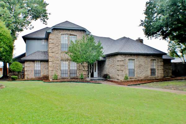 2821 Piedra Dr photo 3