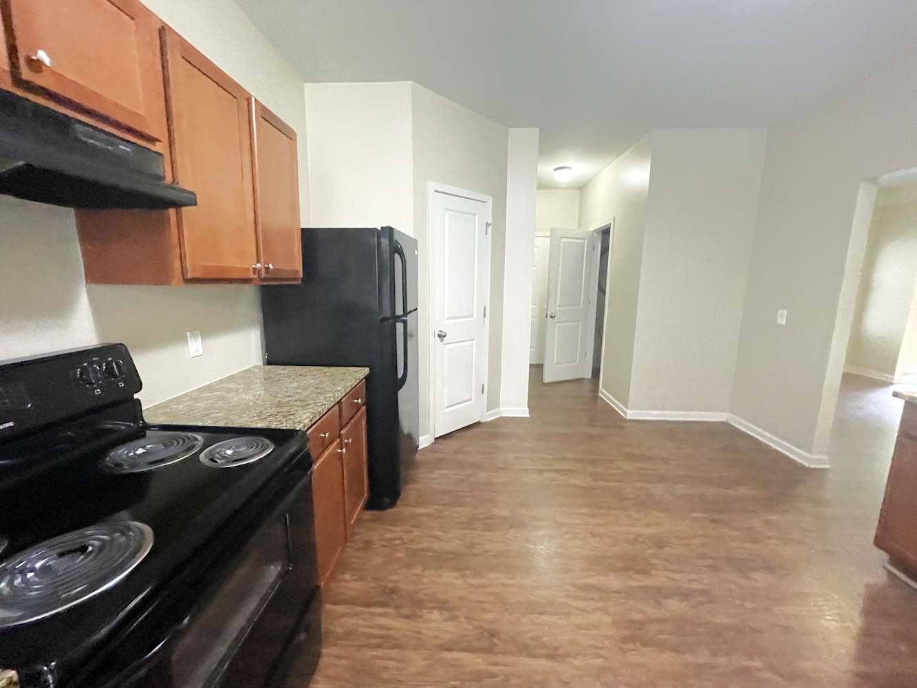 963 Rock Hill Pkwy photo 5