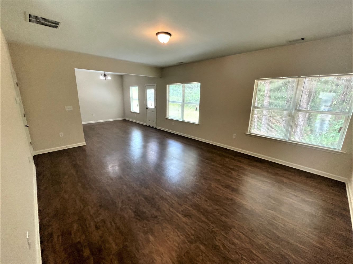 2445 Valley Creek Dr photo 4