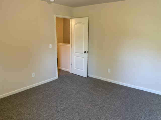 3600 Brookhollow Dr photo 5