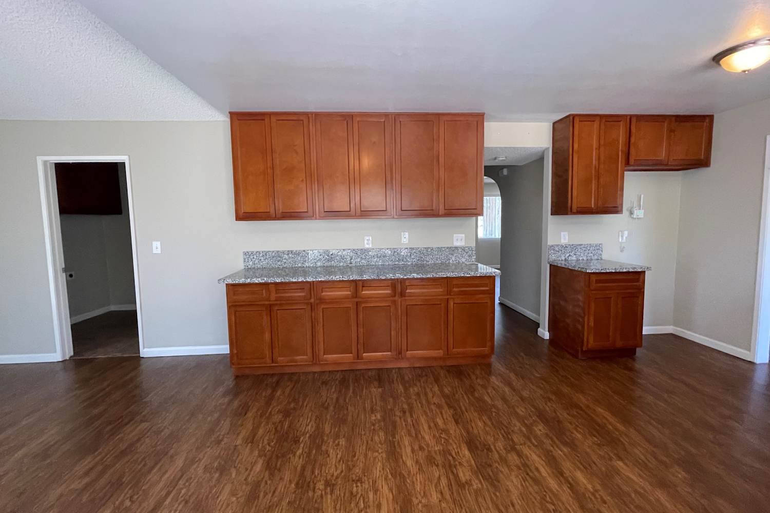 2954 Redwood Dr photo 4