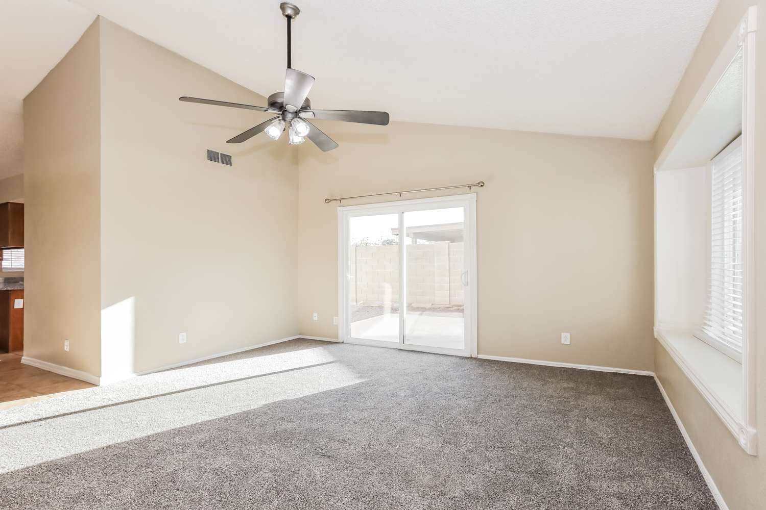 4554 W Morrow Dr photo 4