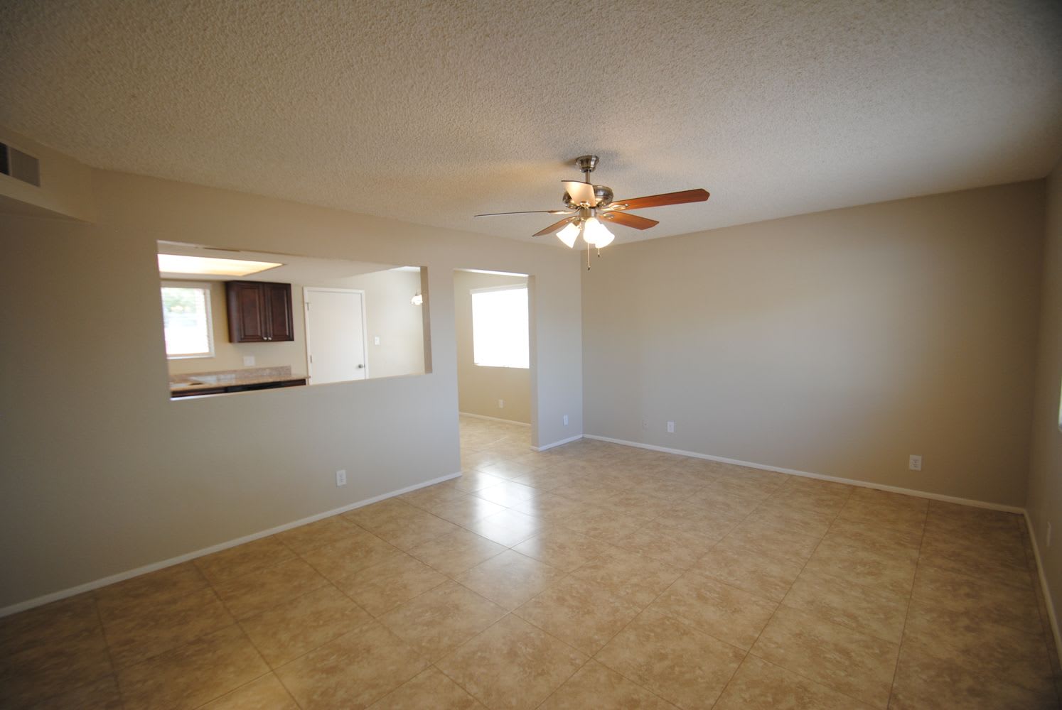 215 W 17th Ave Apache Junction, AZ 85120 photo 2