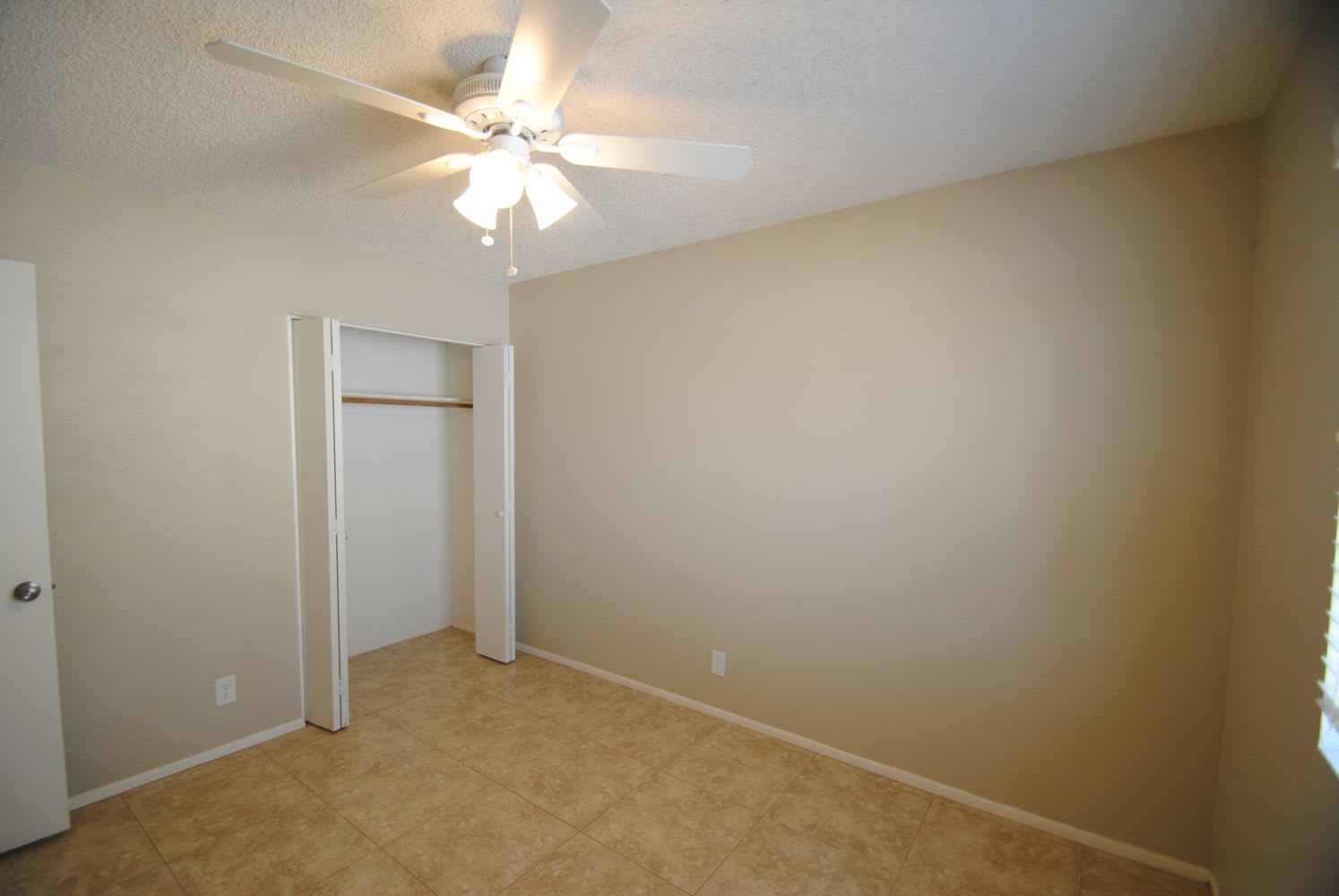 215 W 17th Ave Apache Junction, AZ 85120 photo 5