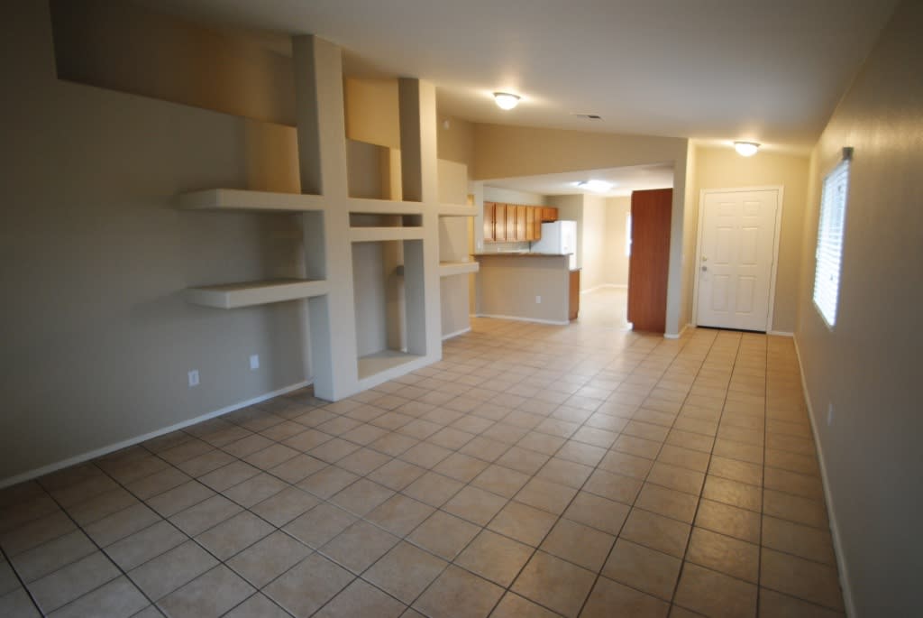 10244 N 92nd Dr photo 5