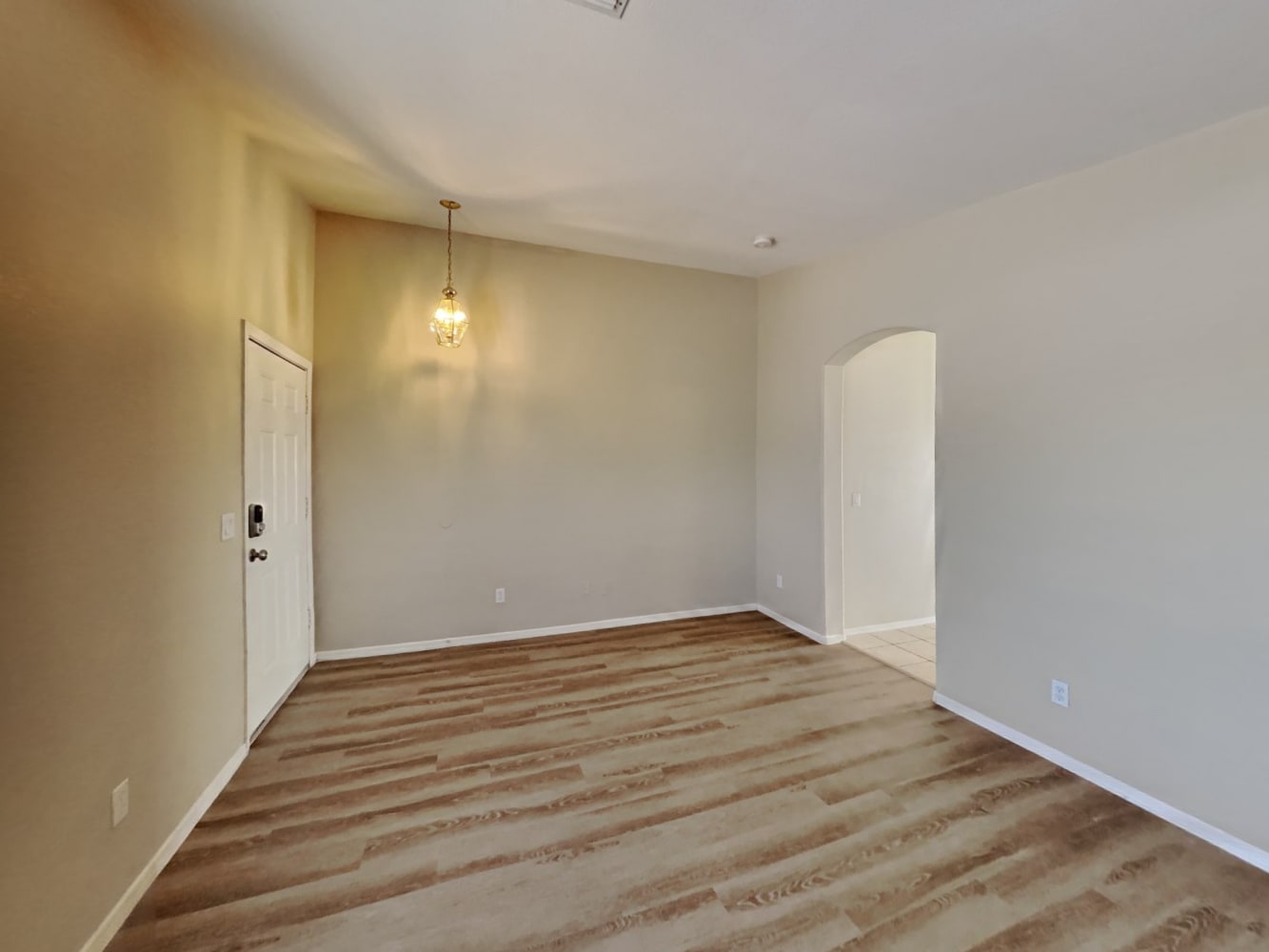 8182 N 88th Ln photo 4