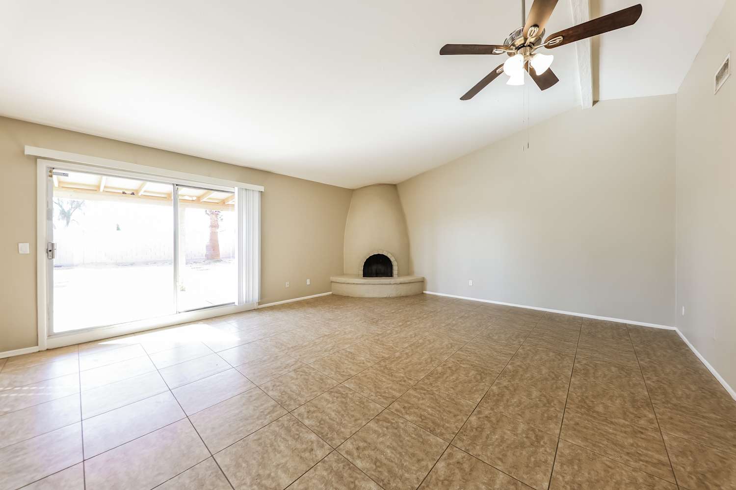 17402 N 34th Ln photo 4