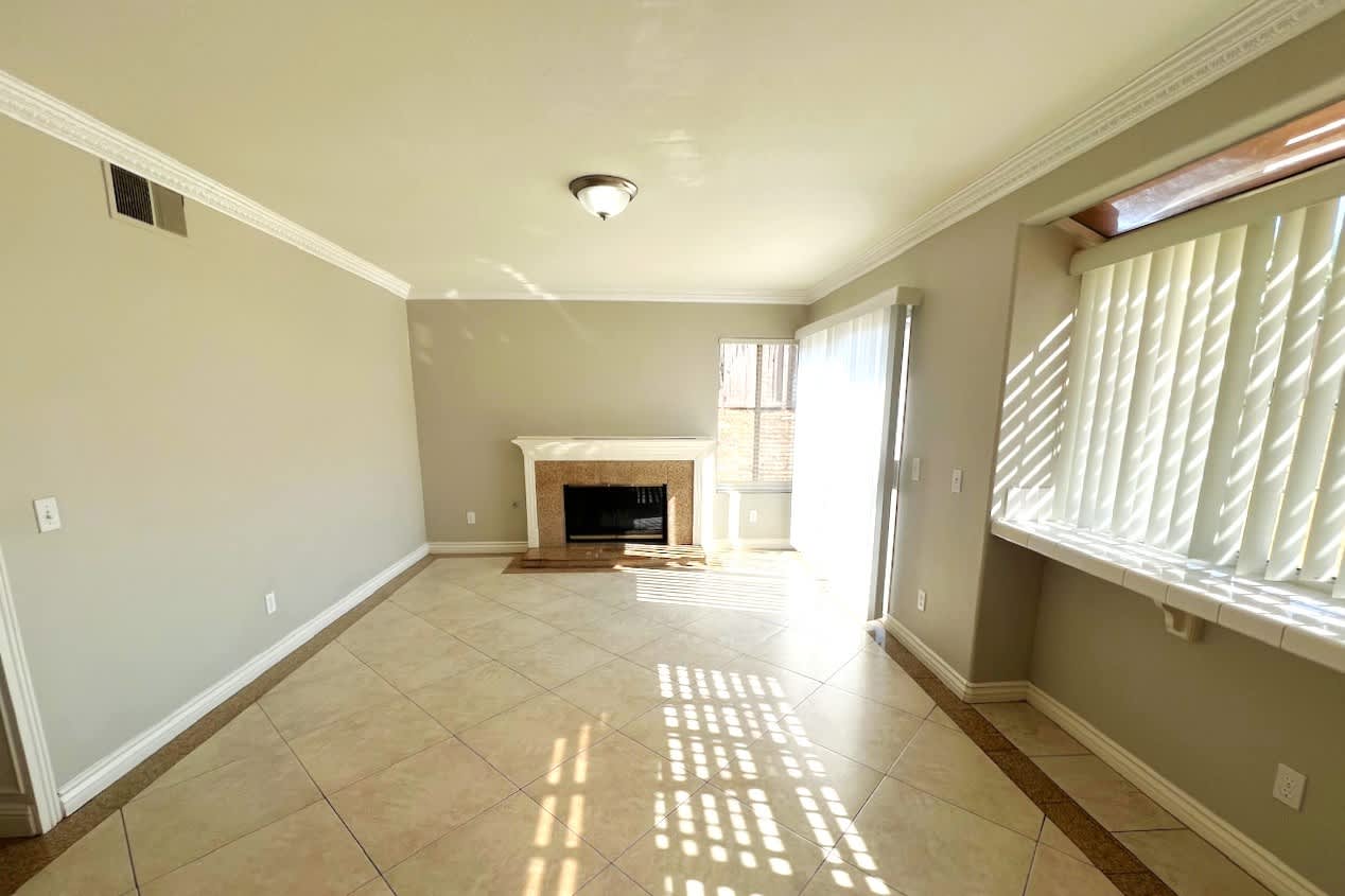 27451 Echo Canyon Ct photo 3