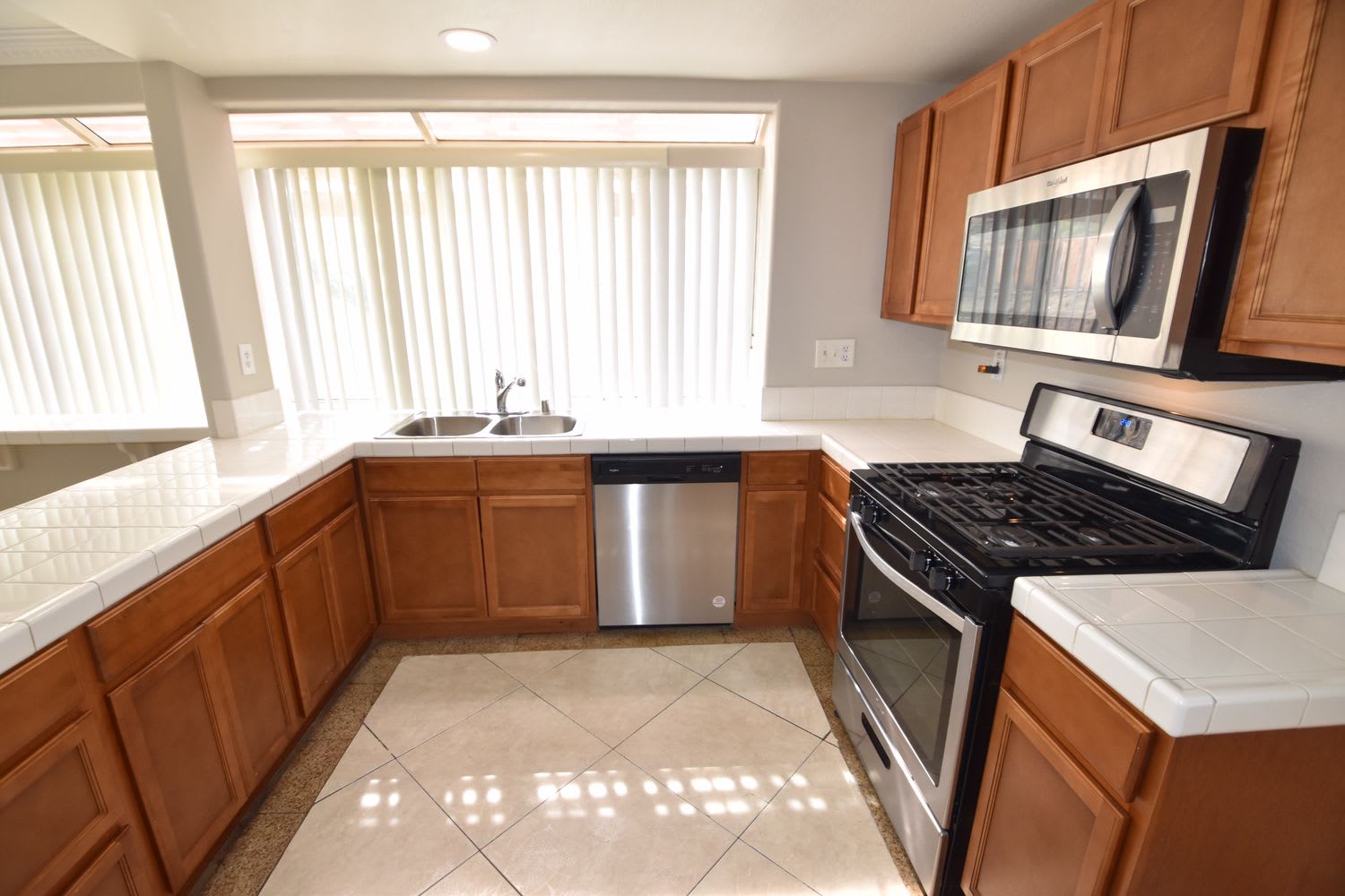 27451 Echo Canyon Ct photo 4