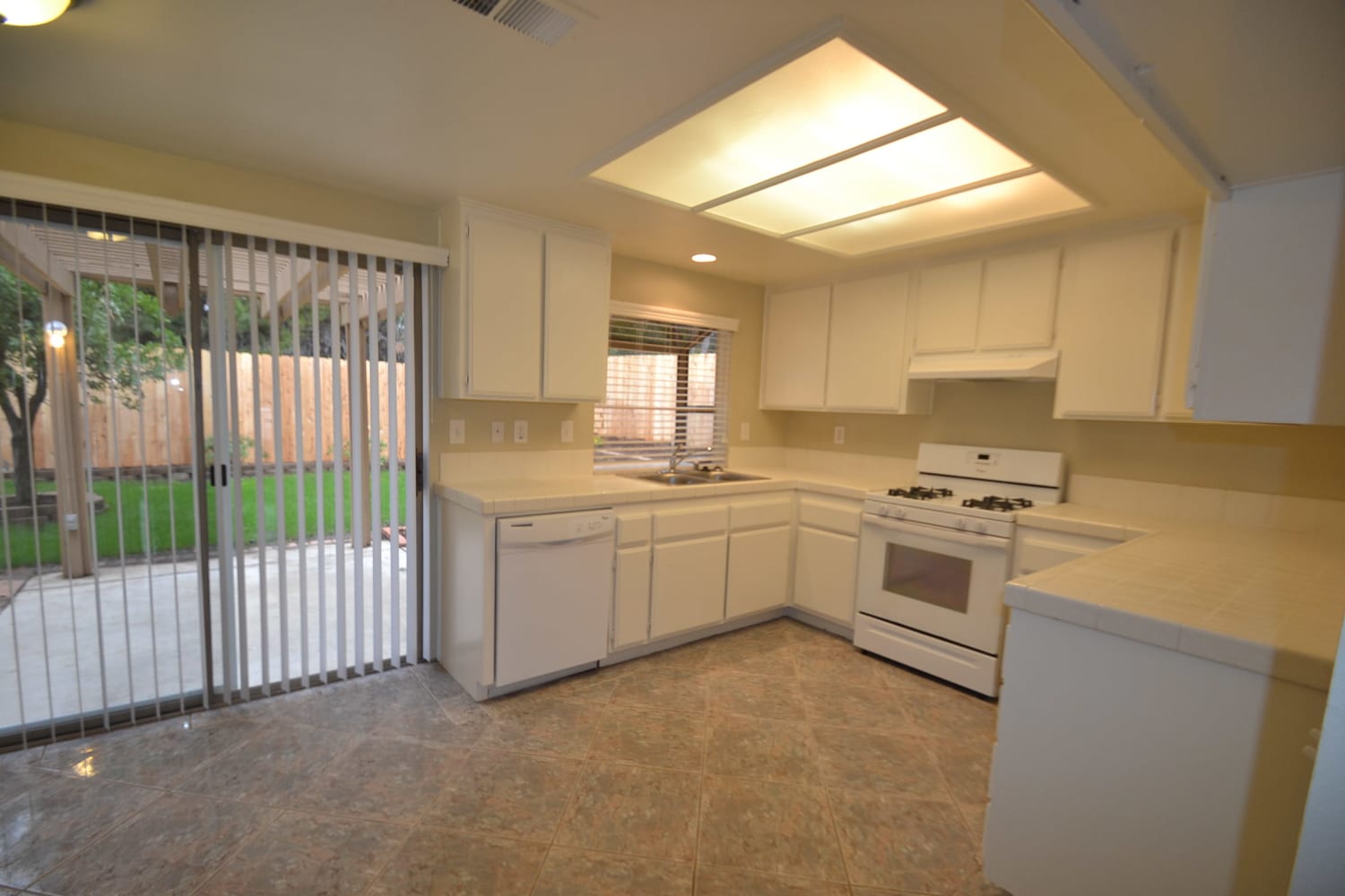 36257 Saint Raphael Dr photo 4