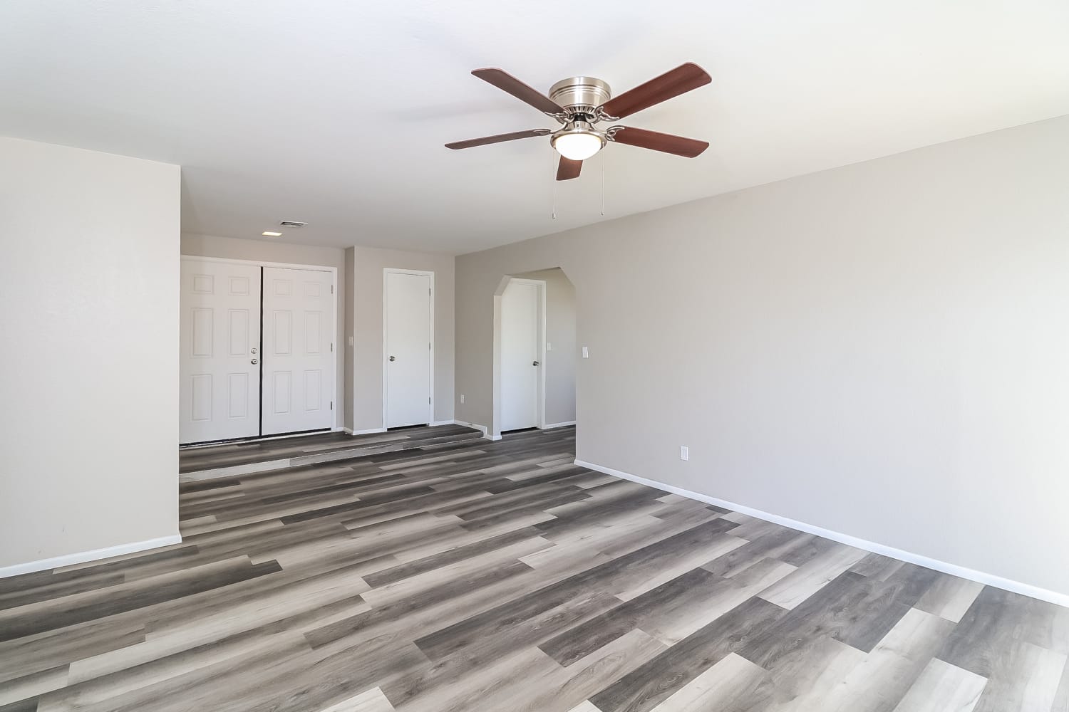 8509 W Golden Ln Peoria, AZ 85345 photo 5