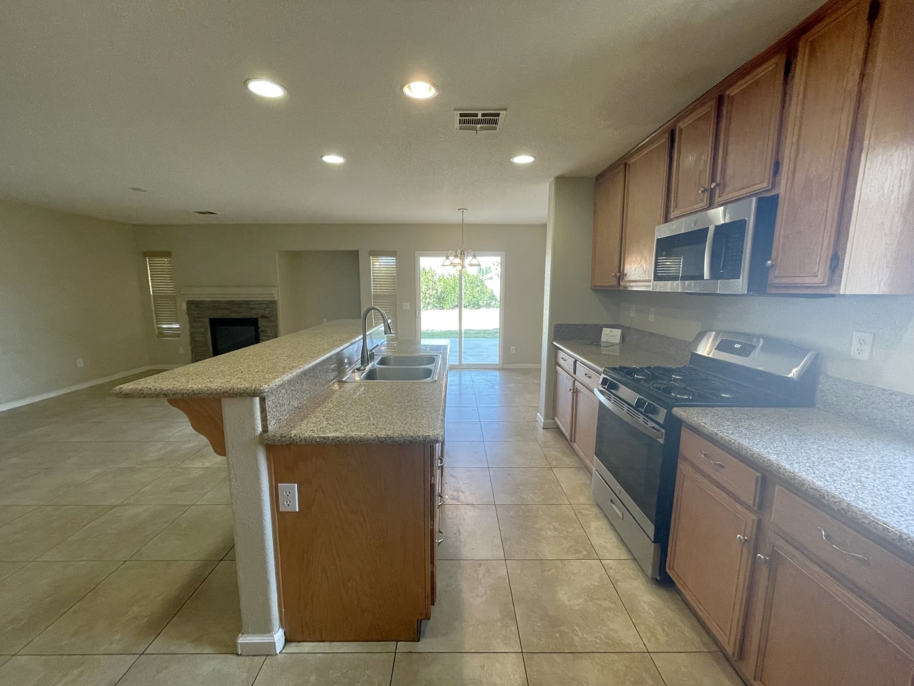 1529 Granville Way photo 5