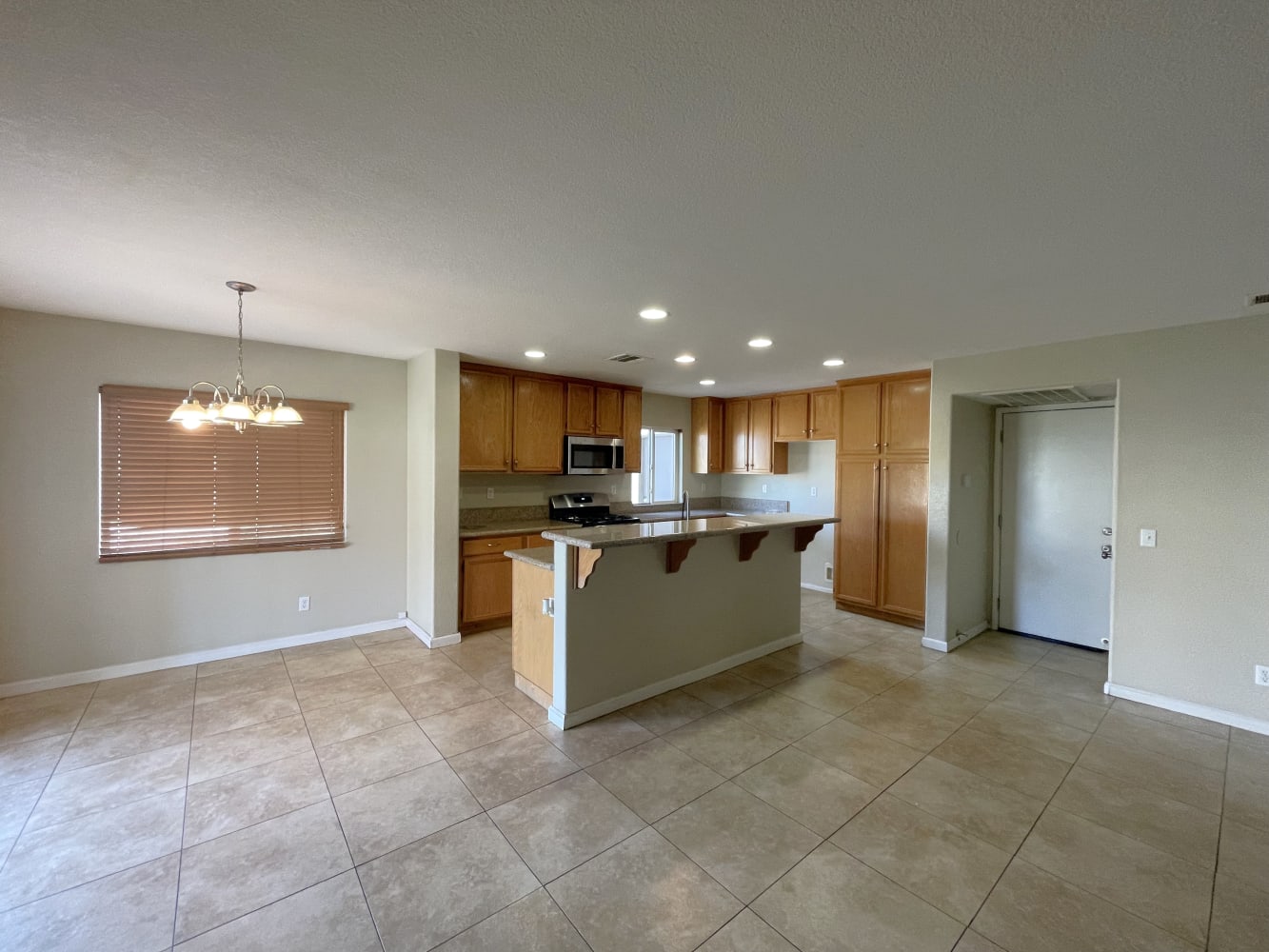 1529 Granville Way photo 4